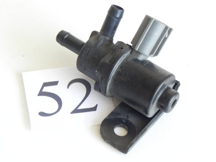 LEXUS IS300 GS300 VACUUM SWITCH SOLENOID 9091012220 VALVE FACTORY OEM AIR 52 eBay
